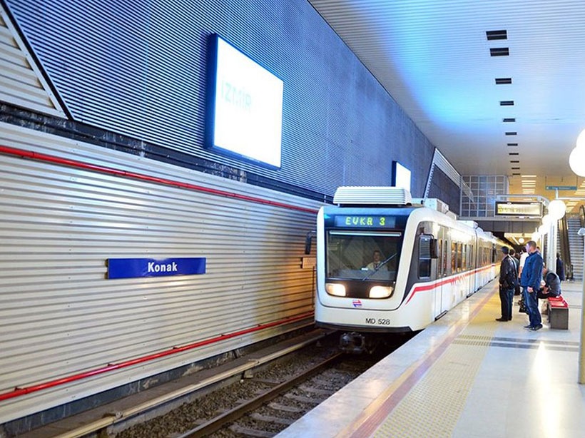 İzmir METRO Giydirme Reklamları